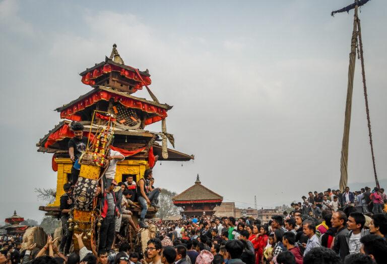 Bisket Jatra Chariot Bhaktapur, Travel guide Bhaktapur, Top 15 Things to Do in Bhaktapur, Nepal, saru's postcards, travel diaries Nepal, things to do in Nepal, travel guide